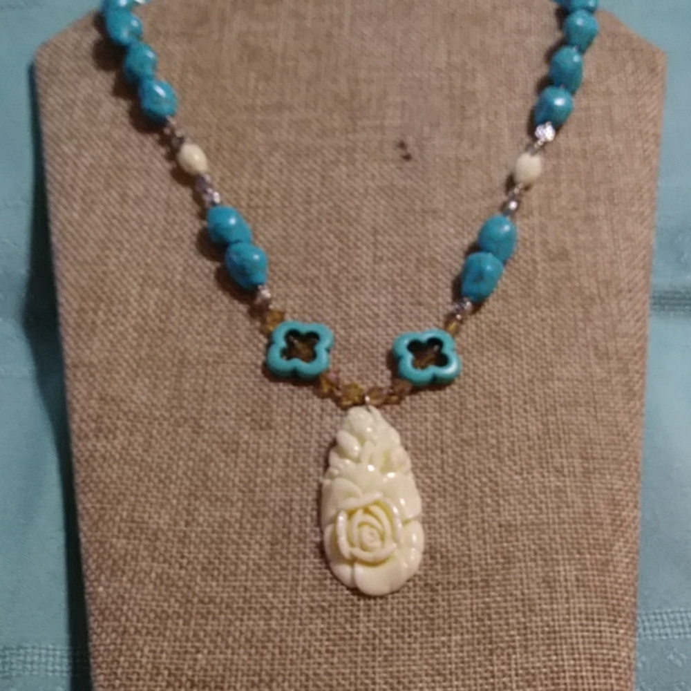 NWT-MOJAVE-TURQUOISE/TRIADACNA SHELL, NECKLACE/ EAR. STERLING SILVER. 26 IN. L